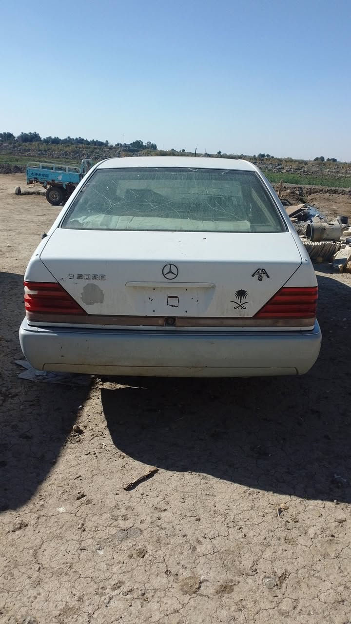 سلام عليكم مارسدس شبح مراوس بفتون او جنبي ناصي حسب نضافه سياره خير من الله مكفول محرك كشر. اكسن بس الكير عاطل بس سعر 55. محرك بطه رقم نكليزي سنويه ال 29 عنوان ناصريه رقم***********
