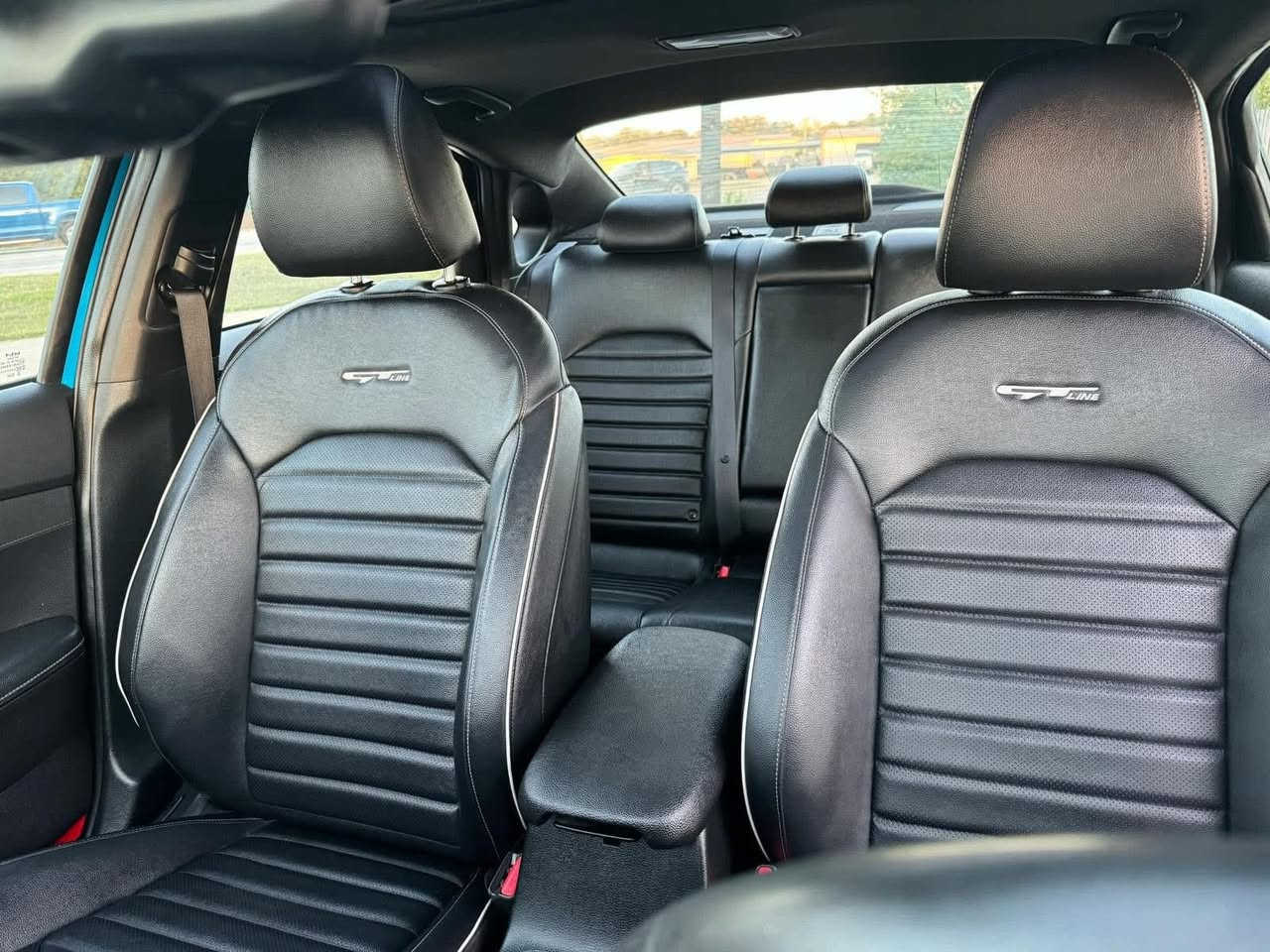 فورتي وارد امريكي موديل ٢٤ جي تي لاين فولل مواصفات مزوعه للأخير ماكو داعي اعدد معروفه مواصفاتهه  محرك ٢٠٠٠ دوش كير بلادي مكينه وكيره كفاله السياره على وضع الشركه تبريد ثلج ماشيه ٦٧ الف كيلو  معوقين حادثهه جاملغ وبنيد وشويه بارد بالباب عكس السايق فقط بدون دواخل السعر 155 وبيها مجال *********** مكانهه صويره
