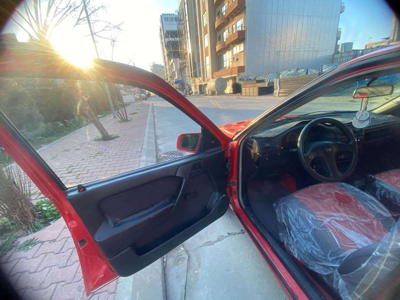 28 قفل بو معامه له ته له فون مه كه زه رورى پاره م 
*********** السليمانية, العراق
