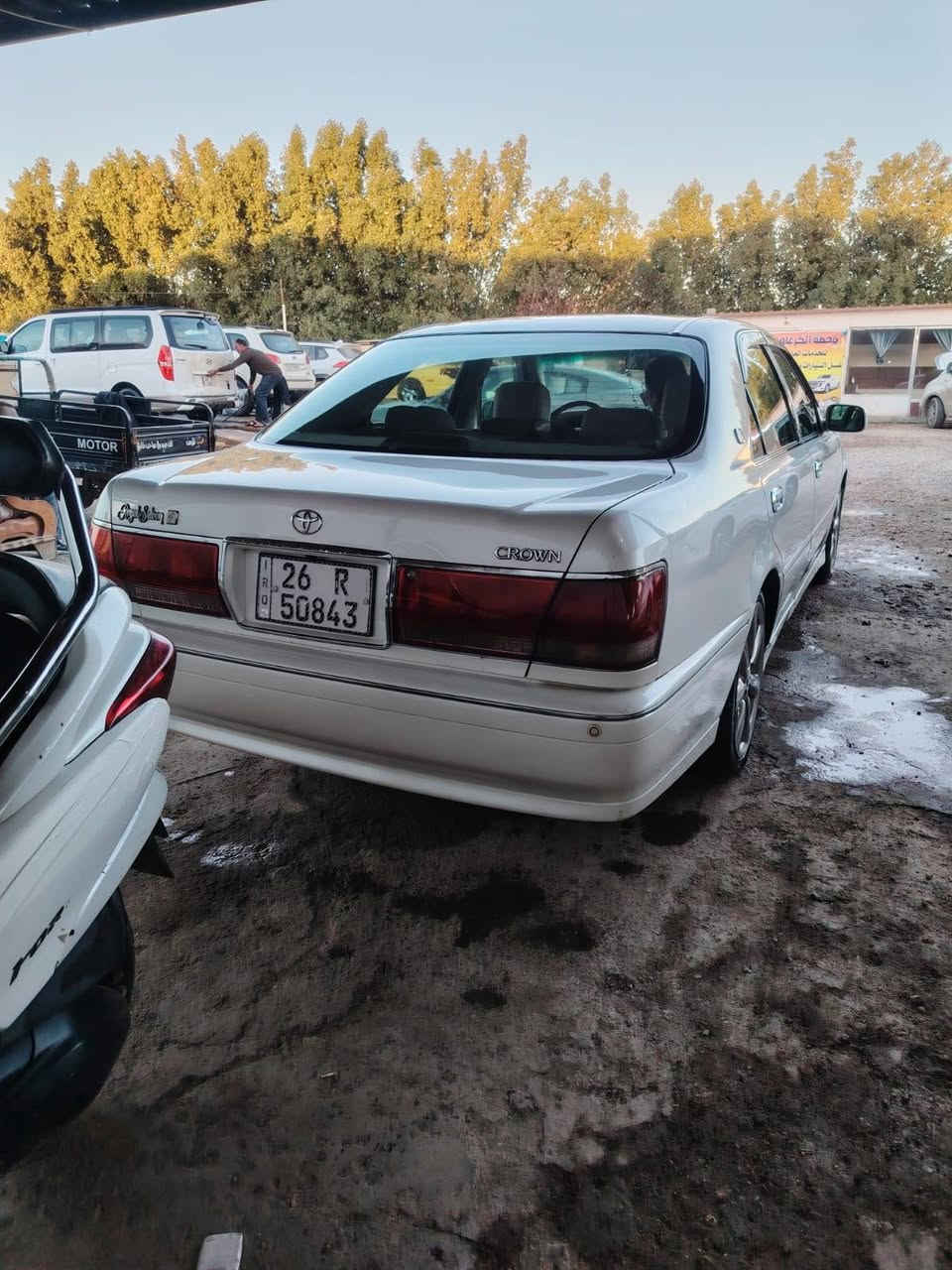 السياره ملكه للبيع
موديل ٩٩ 
شاصي ٧٥
ديفور الكبير
اربع دكم
داخل جلد بيجي 
تبريد خلفي 
ثلاجه 
كامره 
بلاتوث
لايت زنون
الون ابيض صدفي 
رقم انكليزي صلاح الدين 
تريد مداور تريد وكاله 
سنويه تسقط شهر ١٢/ ٢٠٣٠
السعر ١٤٥ وبيها مجال بسيط 
مكان السياره بابل القاسم ع
رقم الهاتف ***********
