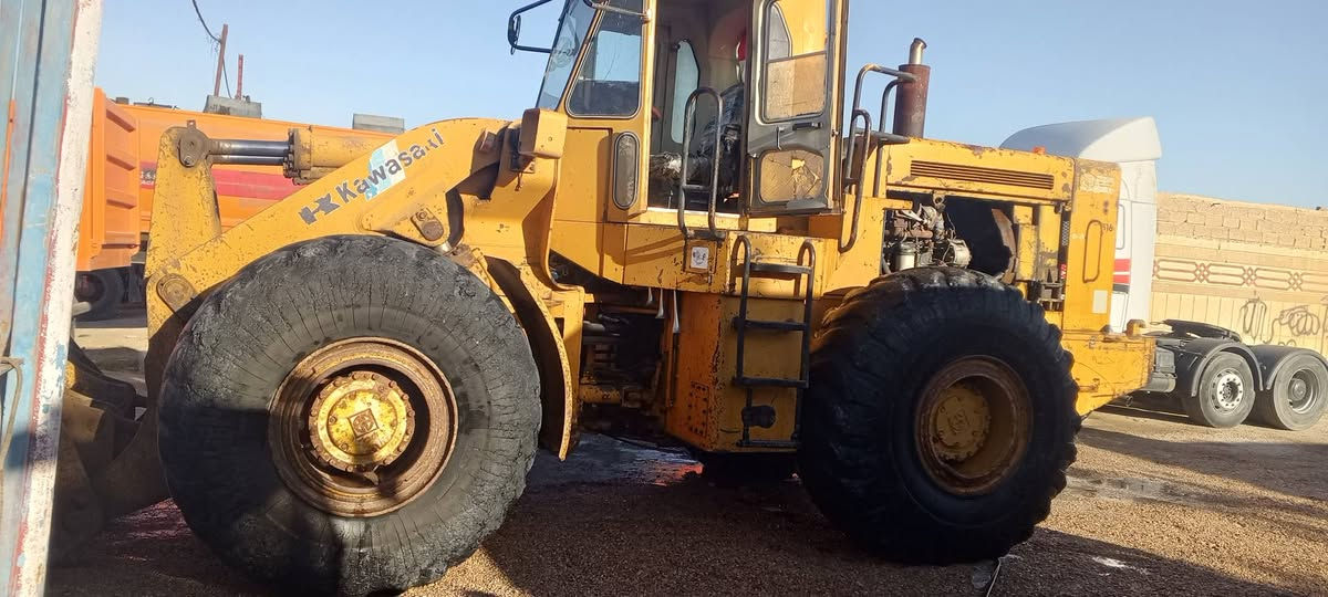 أهلاً وسهلا بكم في معرض الوطن ✨
معرض_الوطن_البيع_وشراء_المعدات_ثقيله🚛🚜🏗

للبيع شفل كاوسكي 
حجم 85
موديل 89
كمنز 24ولف 
مكينه كير تركم كله فول 
شفل جاهز العمل 

***********
