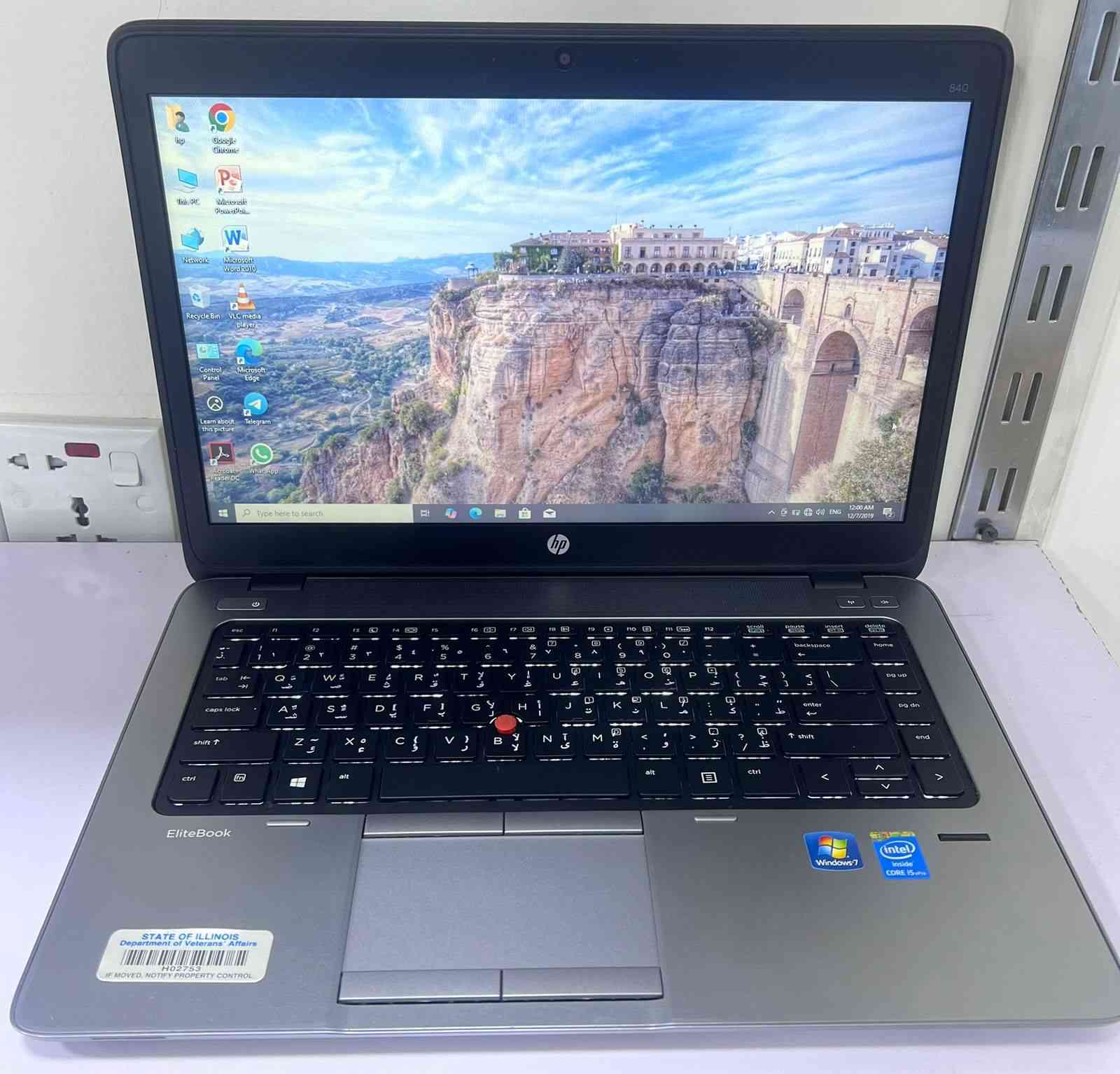 لابتوب جيل رابع رخيص السعر خفيف الوزن مناسب للدراسة والتصفح 
HP 840 g2 Ci5 الجيل الرابع
. 
السعر 145  الف مع التوصيل المجاني و الحقيبة
. 
النظافة شرط اخو الجديد وعل الفحص وين تريد 
……………………
 المعالج Ci5-4 th جيل رابع 
 ذاكرة الوصول العشوائي (الرام) 8GB 
 التخزين( الهارد) 256GB SSD 
كارت شاشة انتل داخلي  4GB 
 مقاس الشاشة 14انج
 كيبورد  عربي انكليزي
الرام والهارد قابل للتطوير 
…………………………………
*********** واتساب
قناتنا على التيك توك
tiktok.com/@user5714722715085
