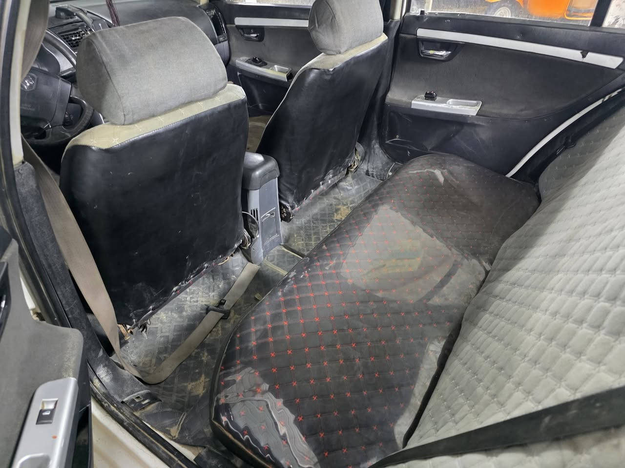 السعر ٢٧ ورقه
سلام عليكم سمند سورن مديل ١٢ مكفوله جاهزه مكان النجف***********
