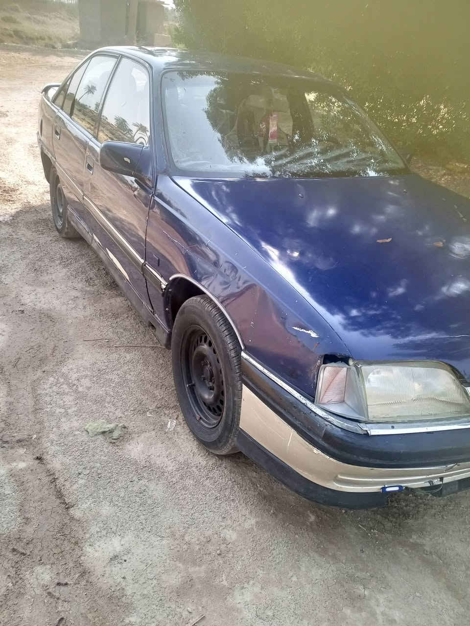 سياره البيع اوميكه مكينة وكير جدد تخم تايرات جدد حداديه زينه خياس ما بيه مكان الديوانية قضاء غماس السعر 20 وبيه مجال باقي التفاصيل عل رقم ***********
