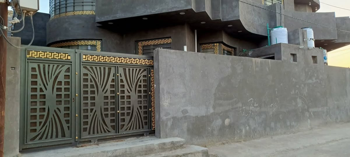 السلام عليكم
عيد مبارك عليكم
مكتب بركات الزهراء للعقار
وجود دار في حي العسكري الواحد وعشرين
مساحه ١٣٠ متر طابقين بناء فول عل شارع تبليط كافه الخدمات ماء وكهرباء وتبليط ومجاري
الطابق الأول //استقبال ومطبخ وغرفه نوم وصاله ومجموعة صحيات داخليه وخارجه
الطابق الثاني غرفه نوم وصاله وصحيات
السعر //٣٦ ومطلوب قرض ٤٠ كل شهر ٢٢١
للاستفسار //***********
