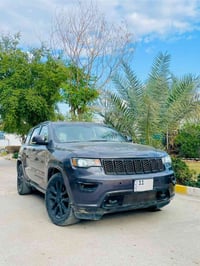 بيع مستعجل  السلام عليكم جيب موديل 2017 وارد امريكي  اعلى فئة بلاك توب...