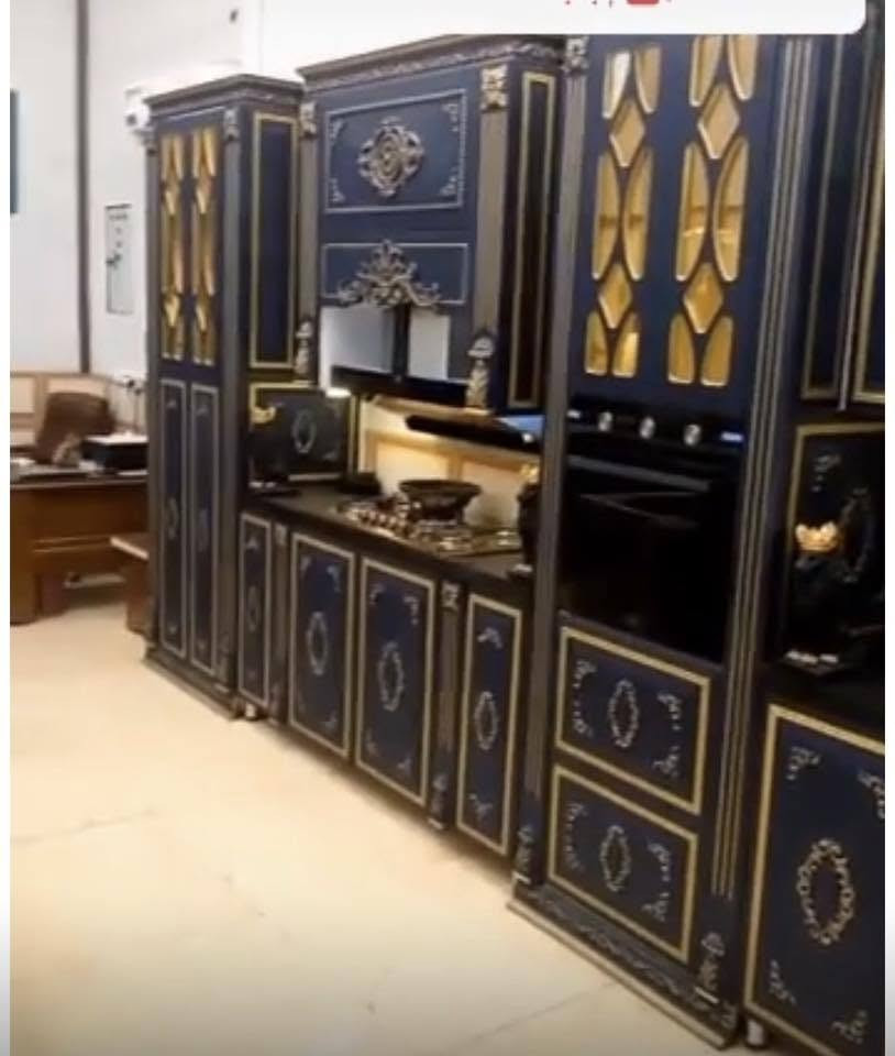 كاونتر للبيع ملكي مع سنك وطباخ كامل ونضيف جدا جدا 
مستعمل اقل من اسبوعين بي اهواي تفاصيل حلوة وسعرة جدا مناسب كاونتر جديد مكاني الامين الثانية نواب الضباط
للاستفسار ***********
