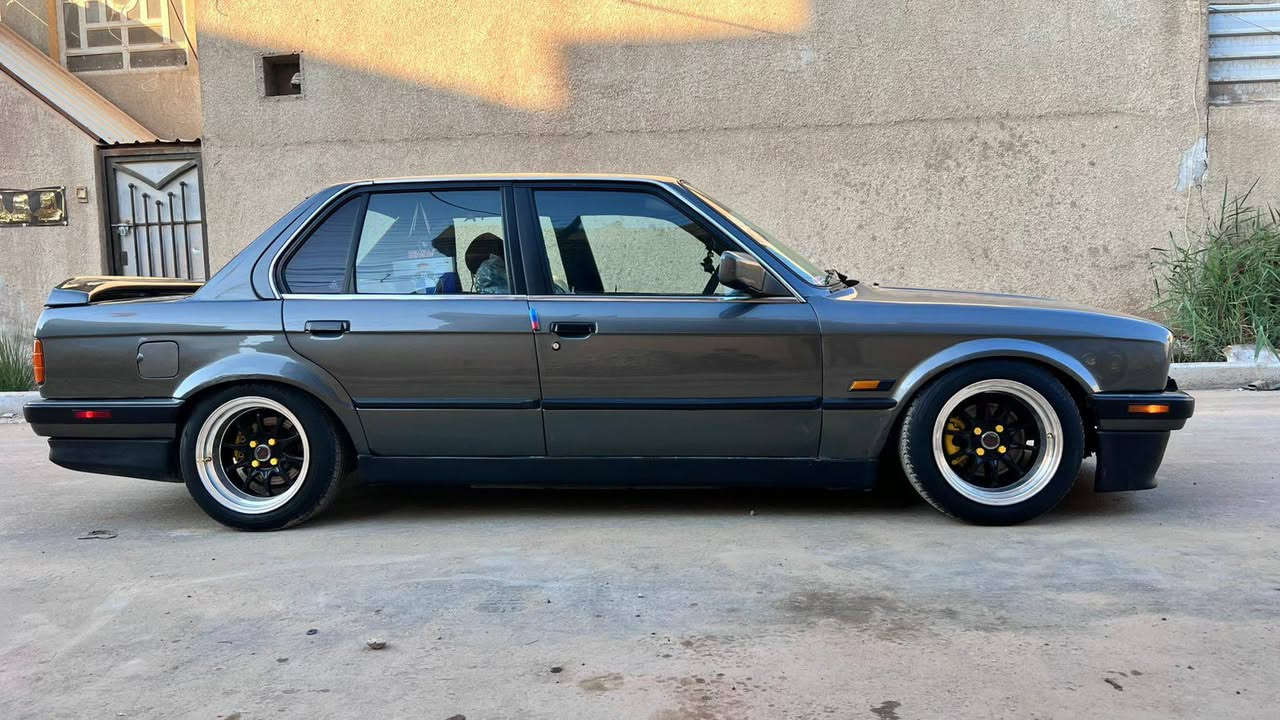 سلام عليكم 

السعر 44وبيه مجال 

بيئم للبيع زعره كير و مكينه. حاويه28صقر  دبل فانوص
موديل 90رقم انبار مشروع وطني تحويل ثاني يوم 

سياره مكفوله من الضربه والخياس فقط 

صبغ عام

سياره مابيه نقص كله جديد 

تخم تاير جديد نقص حداديه اماميه 

غرفه مخمل جديده هيه ولبطاين 

شرط الكهربائيات كله شغاله 

الموقع ميسان :***********
