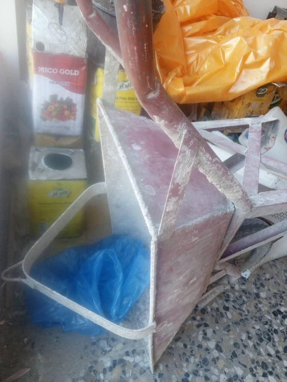 عرباين للبيع عدد ثلاثة الوحده ٤٠ بغداد التاجي ***********
