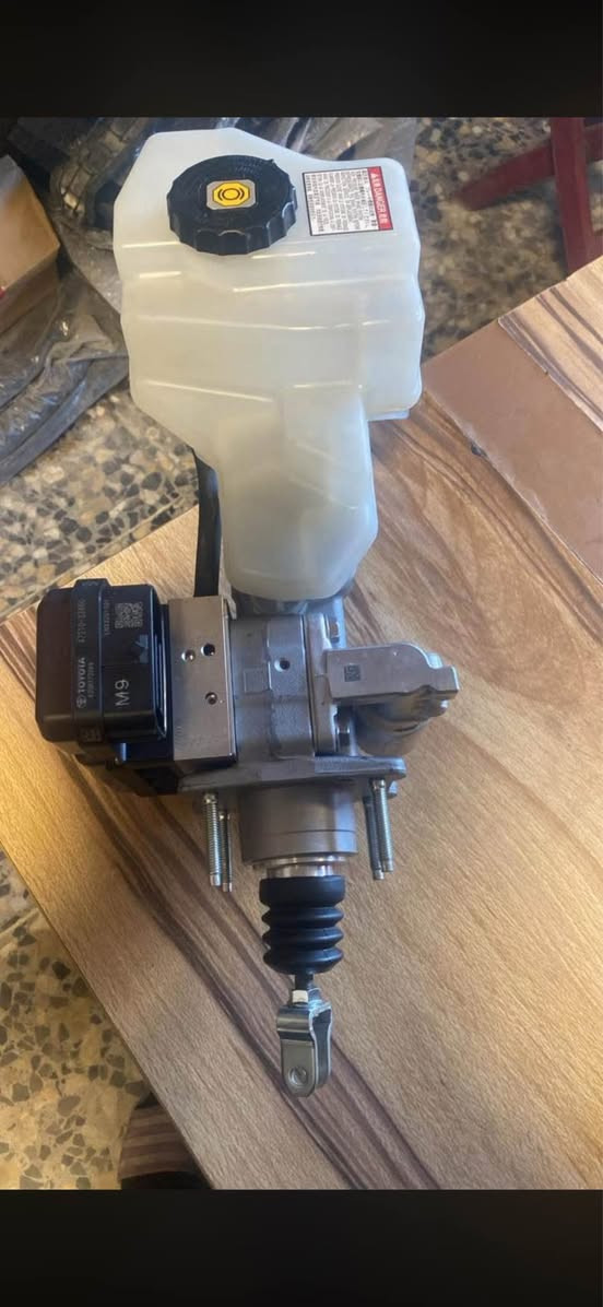 كل أدوات كامري اليابانية الأصلية متوفرة يمّنا موديل 2018&2025🚘

جميع الادوات متوفرة حدادية ابواب محرك كير كاتم كهربائيات عقول ✅ 

دبلات امامي - خلفي - طبلة - ذراع - شمعة - فريممة - سطاب اكسل - رباط امامي - خلفي - حدادية صدر كامل ✨

باب - جاملغ - دعامية - بنيد -صندوك - تريشة - دشبول - ويل  - راديتر - مروحة - قمارة - لايت - داينمو - كومبرسر - سلف - مراية 💥

متوفر جميع الالوان والموديلات كامري 🎖️

اربيل  - الصناعي الجنوبي - قرب طريق مخمور  📍

*********** 📞 
#Camry #Toyota ⁩ أربيل, العراق
