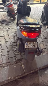 دراجه بريز لايت جوه  دراجه نضيفه وشلعه معدل خير من الله  كابريتر  نكره...