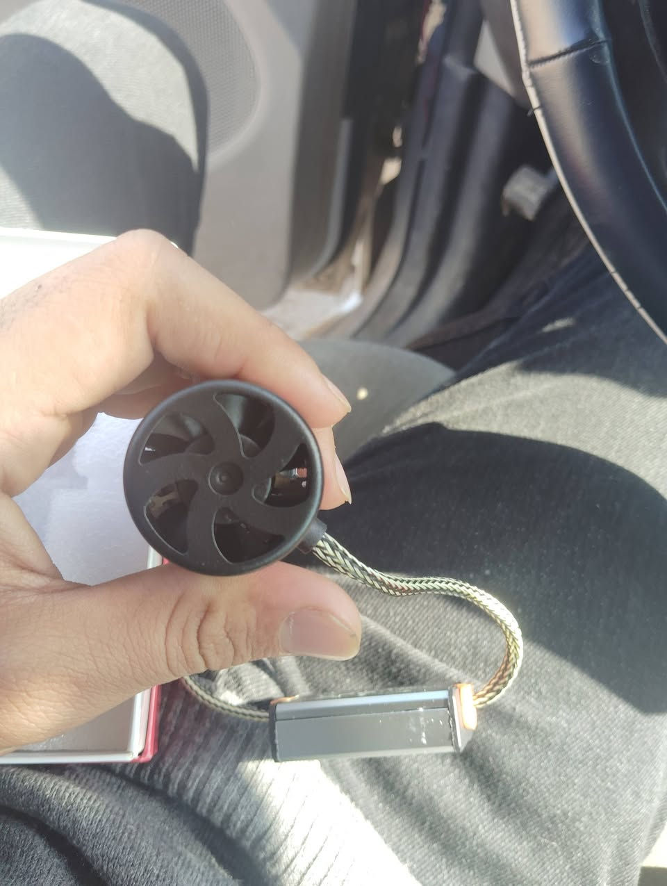 سلام عليكم
لد زنون لدوج كرفان او كرايسلر جديد وياه ضمان  السعر35
*********** بي واتساب
