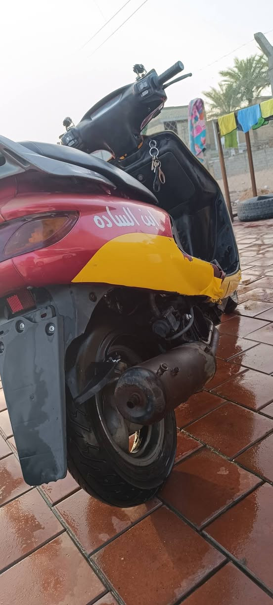 السلام عليكم
فراشه للبيع 
جاهزه من كلشي ماعايزه برغي 
وكلشي جديد الدراجه حلوه ونظيفه 
سعرها 550 وبيها مجال بسيط للتواصل خاص او ع الرقم ***********
