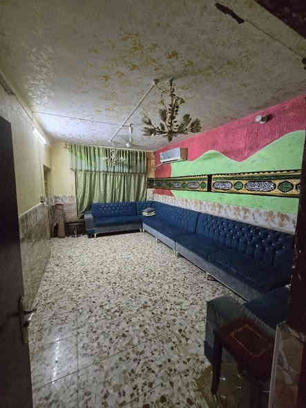 سلام عليكم
بيت للبيع حي الزهراء مقابيل المعهد الفني 

مساحه البيت 200م طابو صرف بناء درجه اولى

البيت طابقين يحتوي ع 

ستقبال طابق الاول 

صاله ثنين طابق الاول والثاني 

غرف خمسه طابق الاول ثنين الطابق الثاني ٣غرف 

مطبخ + صحيات طابق اول + صحيات طابق ثاني 

+صحيات خارجيه 

السعر خاص 

للاستفسار *********** واتساب مسنجر مفتوح
