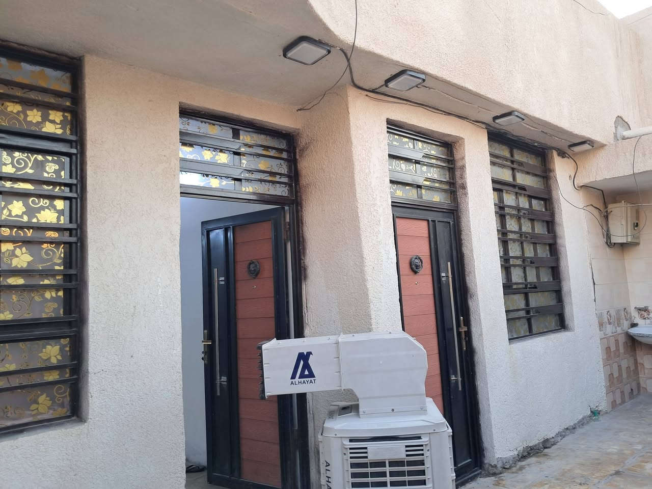 للبيع المساحه ١٤٠ متر الحبيبيه بضهر المستشفى الولاده طابق الفرع تبليط السعر قفل ١٤٠ مليون ***********
