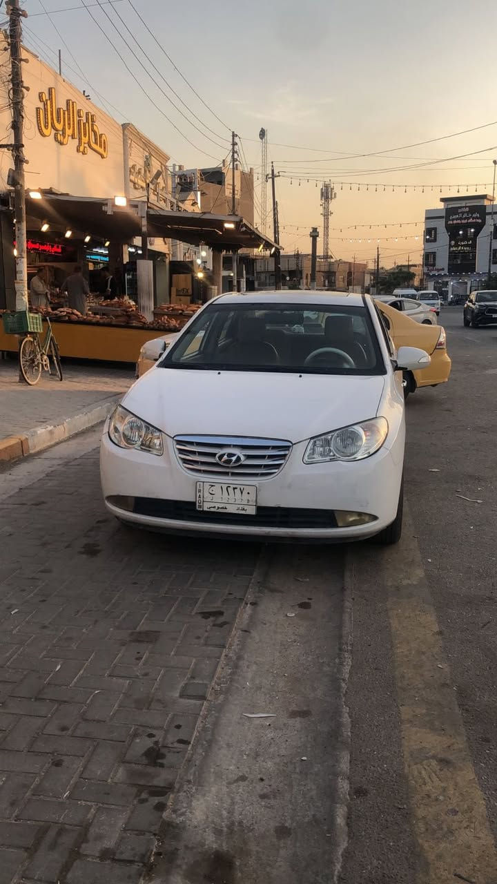 نترا ٢٠١١ خليجي وكاله سياره بيه جاملغ وبابين صبغ فقط اثر شخوط مكينه ٢٠٠٠ دوش لمرغوب فول لسياره فتحه اشاير مري رقم شبه مميز رقم بغداد سعر ١٠٥ وبيه مجال 
*********** مكاني بغداد
