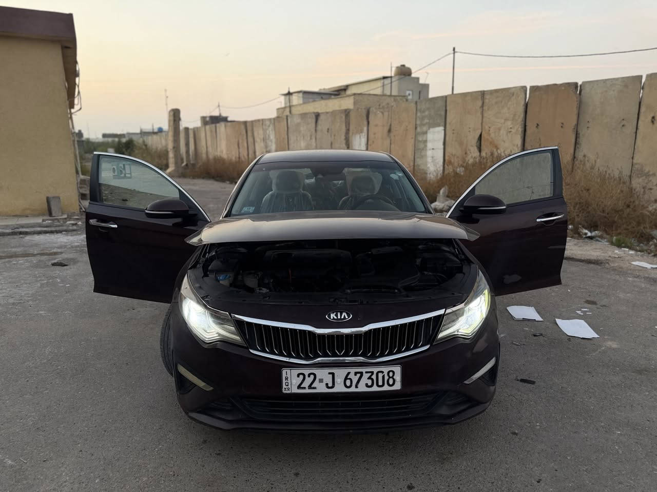 كيا اوبتيما ١٩موديل  ماشيه ١٠٠
بدو ايرباك بدون دواخل مكفوله من عده الصبغ الماشر عليه 

بدون حادث السياره جاهزه وحلوه 

السعر ١٣٥وبيها مجال بيها رش جوه القبق مال بانزين من امريكا وبيها رش بجاملغ الامامي فقط بدون معجون
***********واتساب فقط وخاص
