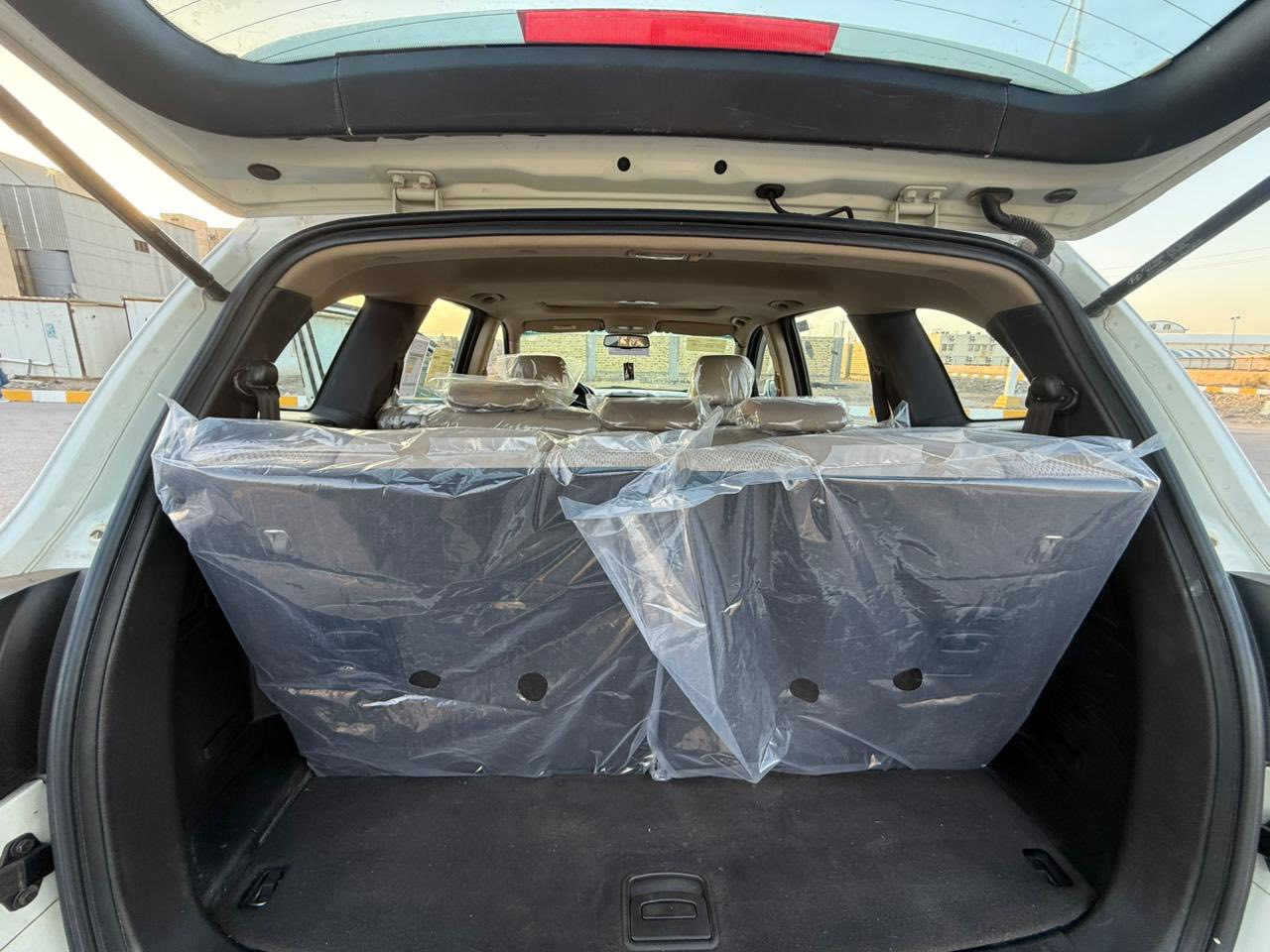 اللهم صلي على محمد وال محمد
السلام عليكم 
هونداي سنتافيه خليجي 2012
رقم بصره مشروع وطني سنويه جديده 
فول مواصفات 
فتحه سبعه راكب تبريد ثلاث قطع شاشه كامره يدات نيكل. ويل كب كروم دواخل صاج اشاره بالمري مري شفط محرك ٢٤٠٠ دوش ما مفتوح طخم تاير جديد حداديه جديده تبريد ثلج 
كل نقص ما بيها 
السياره جديده ماشيه ١٦٠ حقيقي 
بيها رش صبغ اسفل الباب الامامي تجميل فقط شرط الفحص 
مكاني ذي قار مركز 
السعر 140 لاستفسار علئ الرقم ‭
‭٠٧٨٣ ١٣٠ ٨٣٨٦
