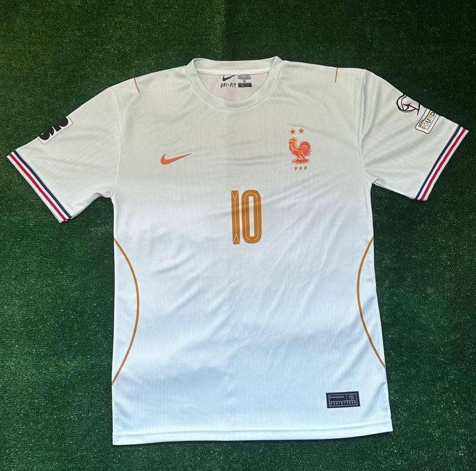 وصول وجبه جديده من الدريسات منتخبات 2026
عنوان المحل كما موضح بالفيديو 
توجد خدمه توصيل لجميع المحافظات 
واتساب ***********
@
