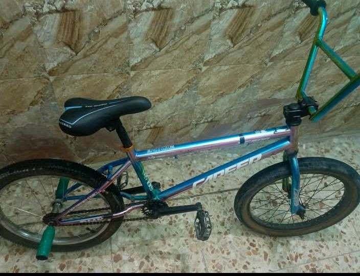 السلام عليكم  عندي بايسكل BMXللبيع المكان الكوت السعر 80الف وبي مجال للطيبين


**إذا كنت صاحب هذا الإعلان وتريد حذفه لأي سبب، رجاءا أرسل رسالة إلى الدعم الفني**