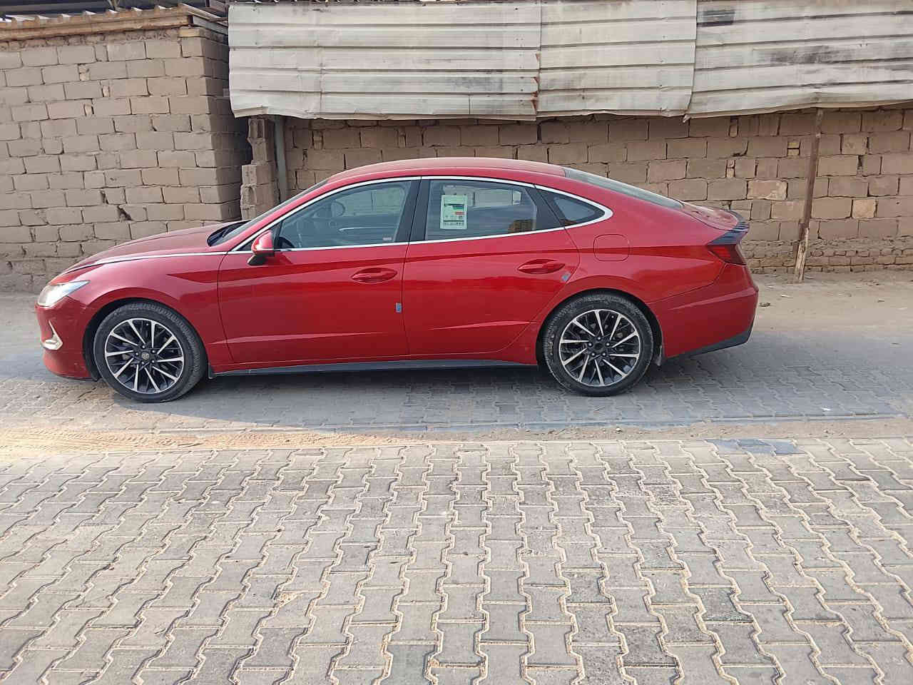 السلام عليكم سوناتا موديل 2020 وارد خليجي رقم مثنى معوقين باقي سبع أشهر وصير حرة
 فقط رش صبغ بدون تبديل
جاهزة من كلشي واحلى من الصور السعر 152 وبيه مجال للشراي مكانهة محافظة المثنى قضاء الرميثة للاستفسار الاتصال على الرقم ‏‪***********‬‏
