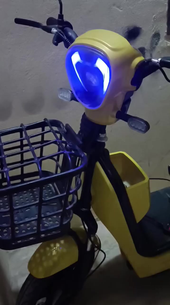 دراجه شحن للبيع استعمال شهر واحد نضيفه كلش
اثنين سويج اثنين بصمات  4بطاريات الكبير الاصليه كلشي شغال بيه اي نقص مابيه الموديل 25 سعرها ١٨٠ قفل قفل  العنوان شارع المطار مقابل قرية الغدير


**إذا كنت صاحب هذا الإعلان وتريد حذفه لأي سبب، رجاءا أرسل رسالة إلى الدعم الفني**