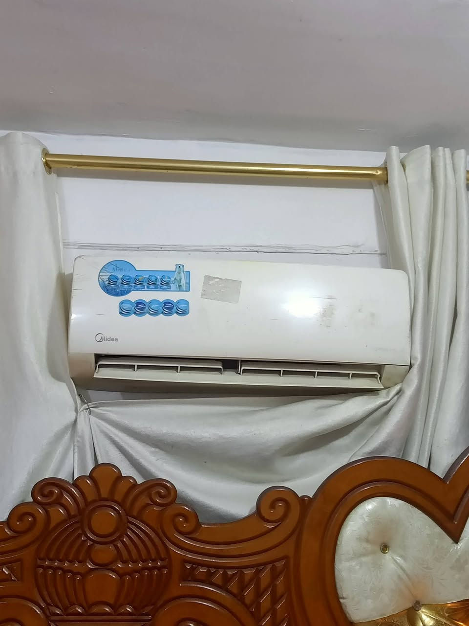 السلام عليكم سبلت طن للبيع نضيف السعر ابميه وخمسين لمكان بلامين ***********
