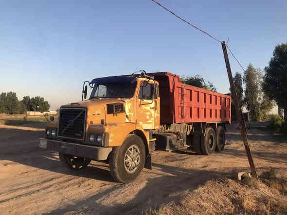 سلام عليكم فالفو للبيع موديل 82 محرك F12 121 كير ٤/٤ فقستين تخم تاير بدي تفصال جديد شاصي مكفول كير مكفول السعر 18 مليون وبيه مجال حك الجيه مكان السياره واسط صويره 
الاستفسار 
***********
