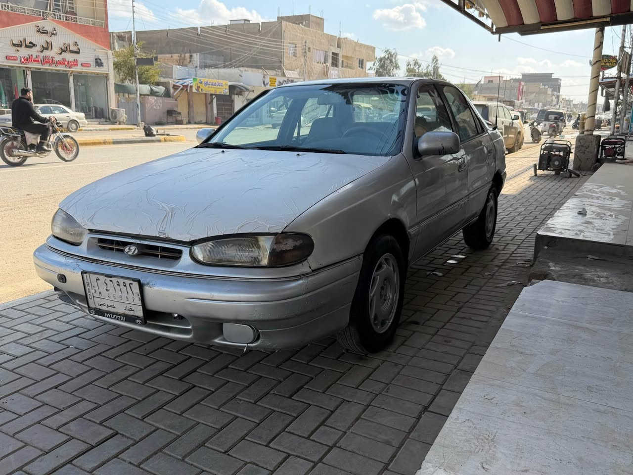 النترا 1994 
رقم بغداد سنوية في ديدة تخم تاير جديد داخل حلو 
محرك وكير وصدر خير من الله فرممة اليمنة بيهة شي بصيط جاهزة من كلشي شرط التحويل 
العنوان ديالى بعقوبة 
السعر 25 بيهة شي بصيط جدا 
*********** بعقوبة, ديالى
