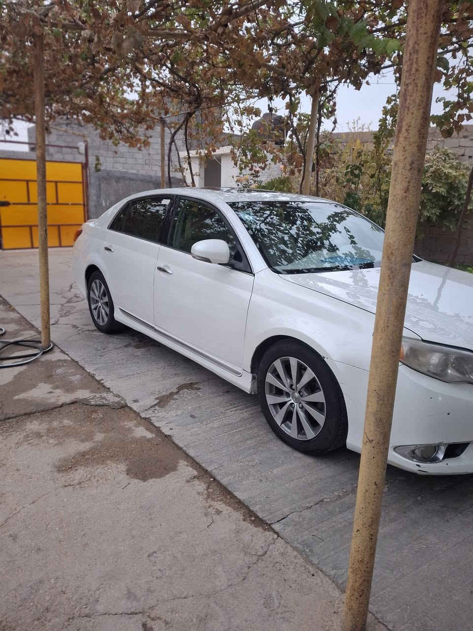 افلون ٢٠١١ خليجي فول مواصفات بيها ٣ قطع صبغ اثر شخط بدون دواخل ايربكات كلها سليمه بابين وجاملق سعر ١٦٥ وبيها مجال للشراي ***********
