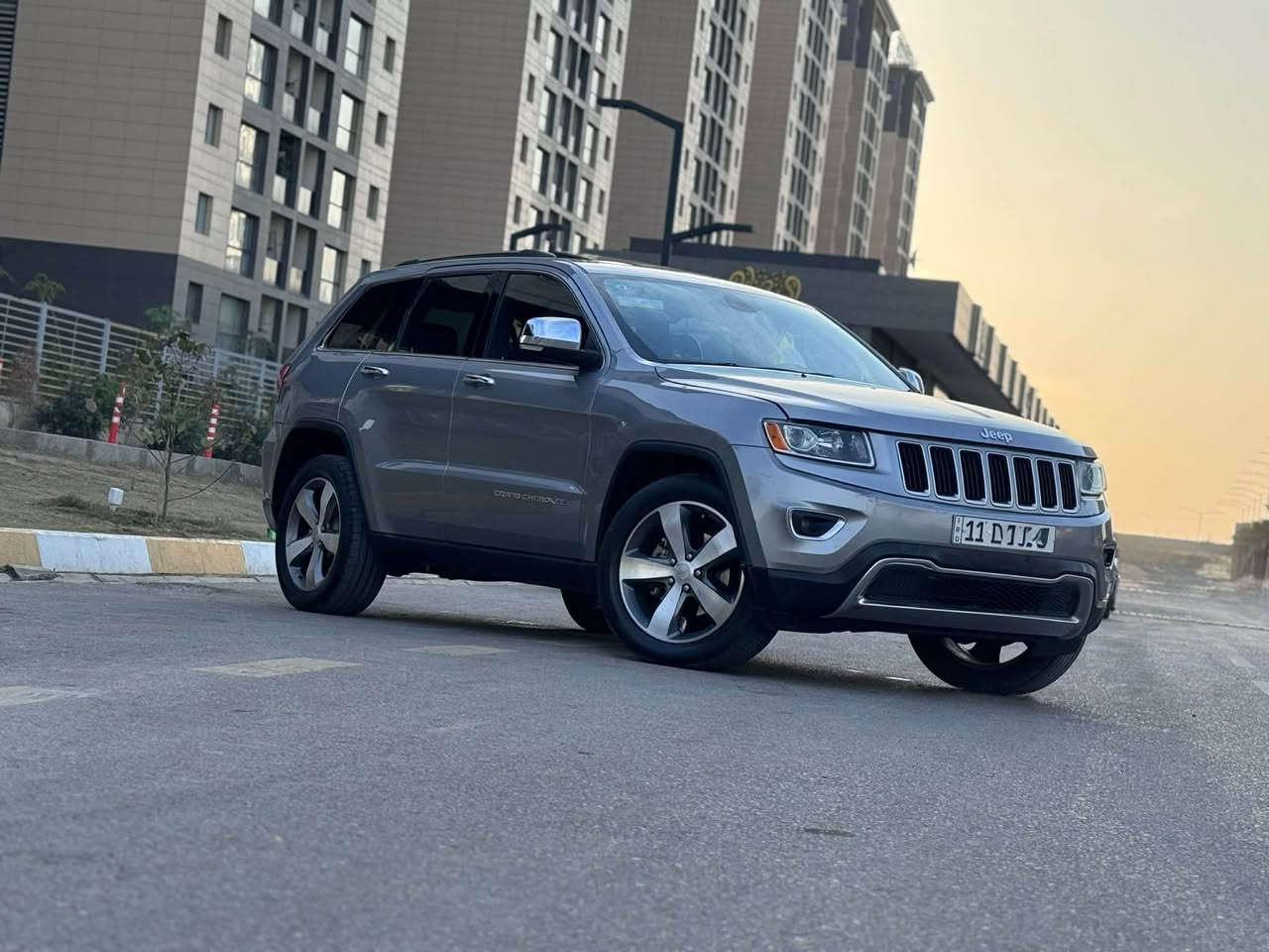 سلام عليكم 
جيب موديل 2015 
للبيع حادث خفيف بدون دواخل فول مواصفات لمتدد رقم بغداد بسمي تحويل مباشر مكاني بغداد السعر 197 $ الاستفسار اتصل 
*********** بغداد, العراق
