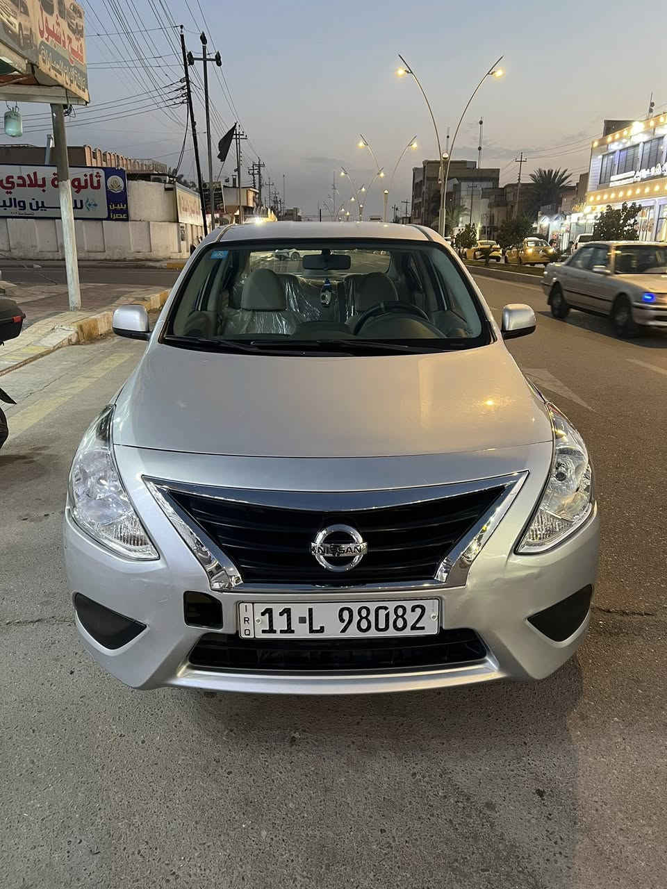 السلام عليكم نيسان صني 2020
رقم بغداد ب اسمي ماشيه 43 حقيقي 
بيها شويه صبغ بجاملغ الخلفي 
 سعرها 113 وبيها مجال بسيط 
عنواني الناصرية 
***********
