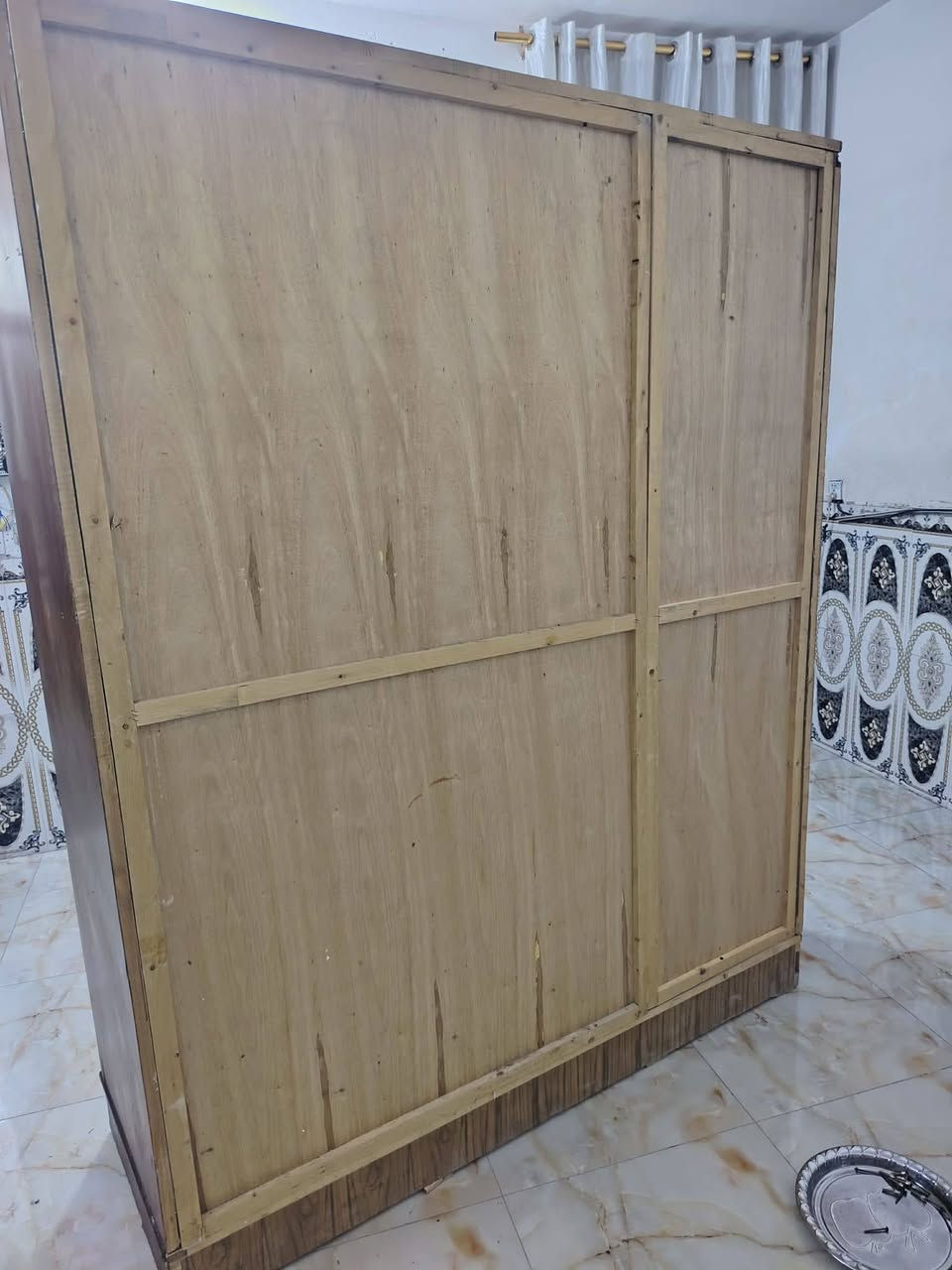 كنتور للبيع عراقي ابو ٣ أبواب سعر ١٨٠ الف قفل ***********
