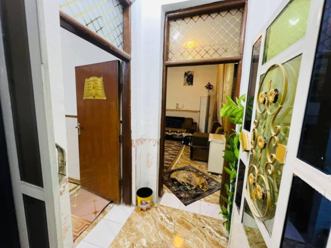 السلام عليكم دار سكن طابو صرف للبيع او مراوس حي الحريه..رحيمه.بناء طابوق المساحه 250م   غرفتين نوم وصاله ومضيف7ف4ومطبخ5في4وصحيات داخليه وخاريه تبعد عن المستشفى 100م تقع على الشارع العام باتجاه المستشفى مقابل المولد الثاني الي بين الاعتراضات وحي الحريه بيت جديد وماتحط عليه ألف دينار كامل وكما باسمي مامطلوب مداور ثاني يوم السعر خاص او تلفون ***********
***********
