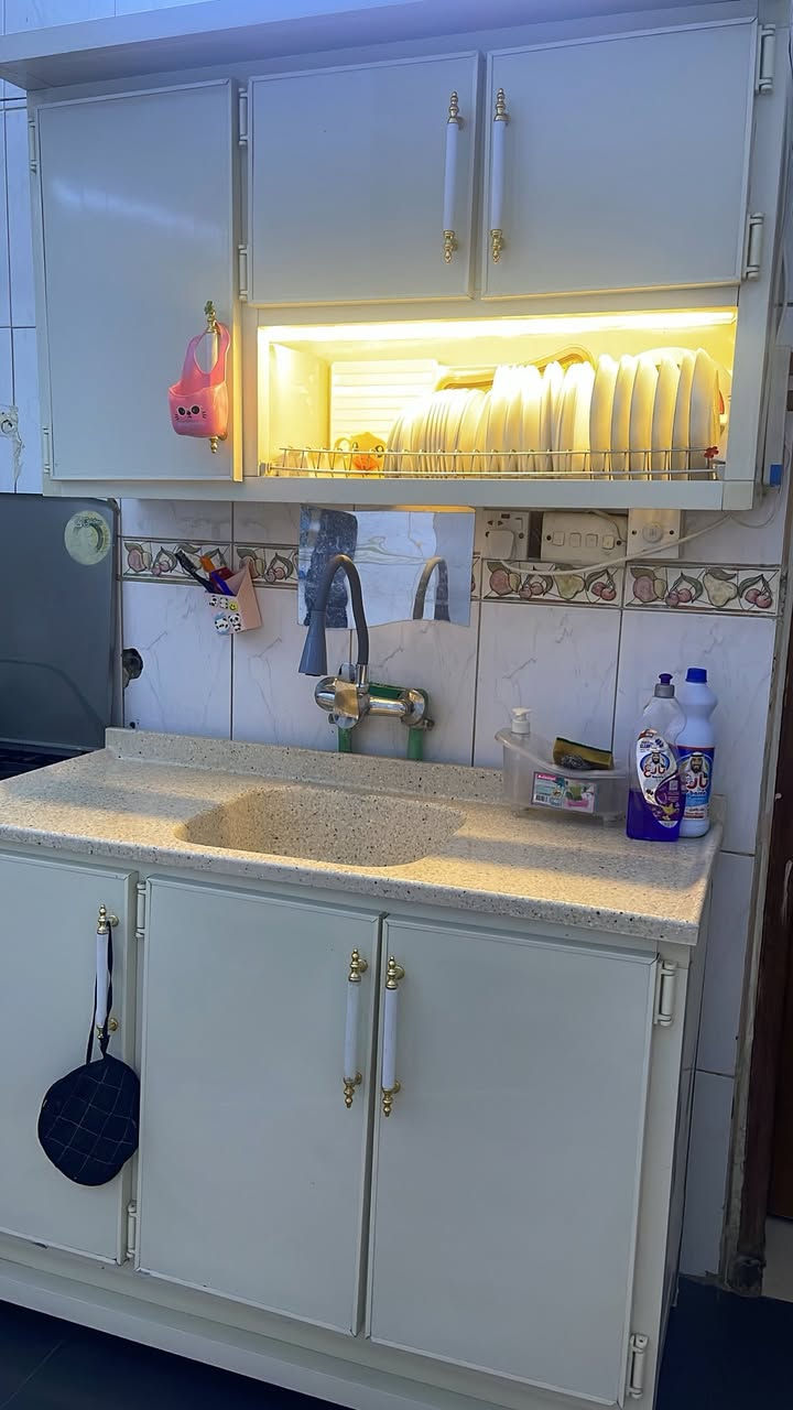 سنك مع ملحق قياس متر وعشرين 
تسگام اخذته ب٢٧٥،٠٠٠ اريده ب١٥٠،٠٠٠ نظيف 
فقط فطر بالحوض مثل ما موضح بالصورة بدون تسريب للمي 
مكاني الكرادة 
‭٠٧٨٦ ٤٩٥ ١٥٤٥‬
