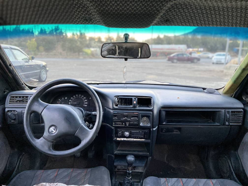 سەرەتا بەناوی خوای گەورە
ئۆپڵ ڤیکترا تەنها 12 گەڵا 
مۆدێل1992  مەکینە 16 گێڕ عادی گێڕوو مەکینەی بێ عەیب
کۆدی مرووری لەگەڵە کەفیلی ماڵی مەدەنوو هەمووی بەشەرت 
کارەبای کامل مەزبووتە چوار ویلوو تایەی لۆکی لەژێرایە دەشپوولوو بەرە دەرگای لۆکە زۆر جایزە بانزین کەمە خوات
 
ژ.م*********** وەسئابوو ڤایبەریشی لەسەرە السليمانية, العراق
