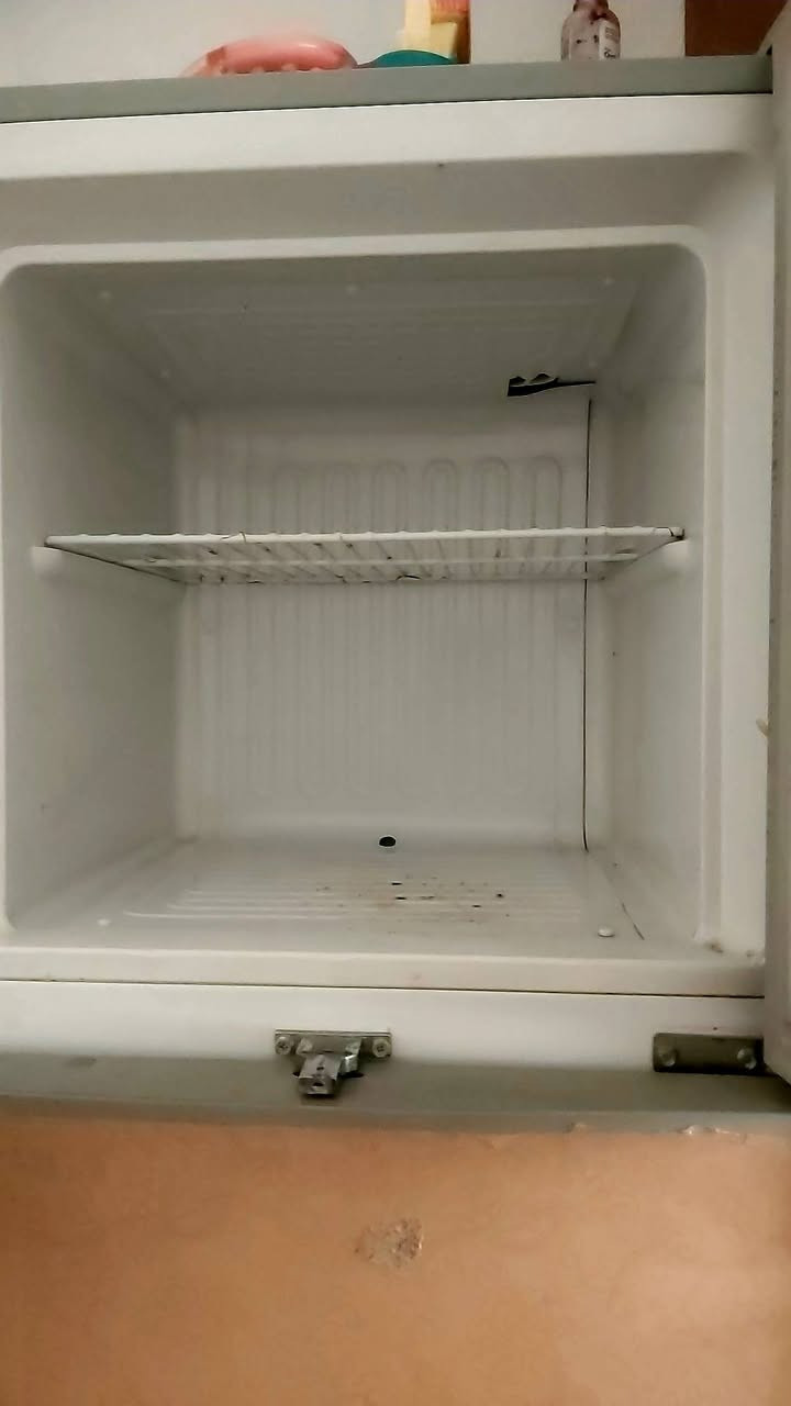 ثلاجه للبيع عوزها تصليح الفريز يجمد بس الجوه مايبرد


**إذا كنت صاحب هذا الإعلان وتريد حذفه لأي سبب، رجاءا أرسل رسالة إلى الدعم الفني**