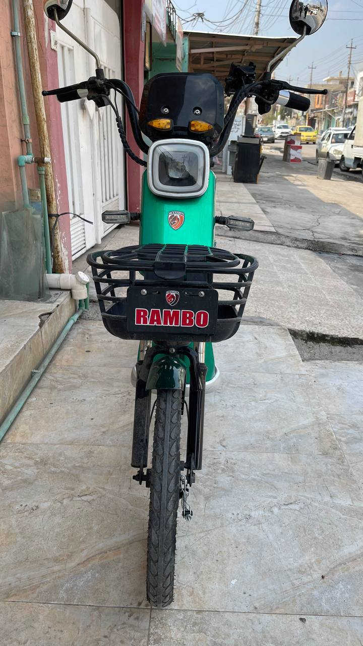 ماطور شحن حجم 20 حيل نضيف
البطاريات نص عمر 
مع الشاحنه الاصليه مالتو 
السعر 250 وبي مجال الشراي 
للاستفسار خاص او الاتصال على الرقم 
‏‪0770 371 4424‬‏
