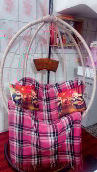 كراسي • قابل تفاوض