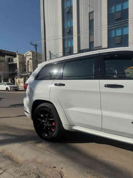 سلام عليكم للبيع او مراوس مع كورلا هايبرد 

جيب S خليجي 

موديل 2019 

فول مواصفات 

بانوراما 

كشنات جلد 

كشنات كهرباء 

بصمة تشغيل 

بصمة ابواب 

جنطه كهرباء 

شاشه كبيره 

فول تحكمات 

رادارات جانبيه

فور ويل  

وهواي مواصفات بعد 

داخل احمر واسود 

ماشيه 85 تقريباً 

مكانها بغداد سيديه 

بيها حالات مذكوره بلسونار 

السعر 250 ورقه وبيها مجال 

للاتصال *********** بغداد
