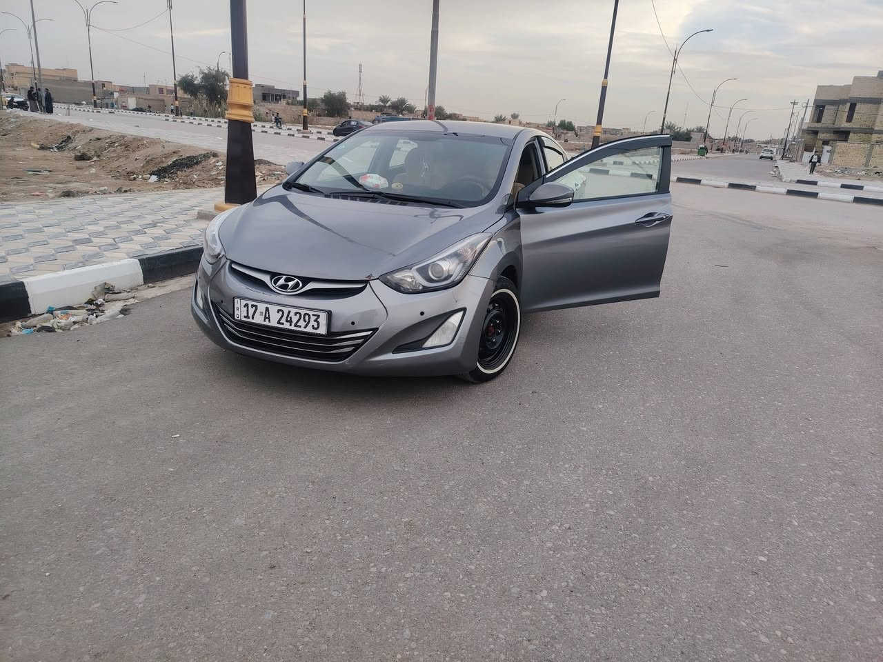 سلام عليكم سيارة لانترة 2016 خليجي 1800 رقم انكليزي مثنى بسمي سنوية ل2028 حزام صبغ قعتين تبريد مكينة وكير وضع شركة تخم تاير تبريد وتدفأة وي سويج مكاني رميثة ***********
