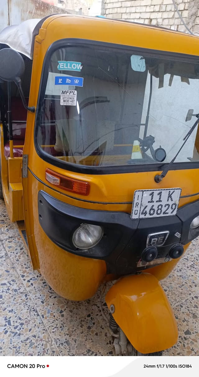 يا الله السلام عليكم
تكتك باجاج موديل 20 رقم انكليزي 
تكتك خير من الله موضحة كدامكم نظيفة قطرة مال خياس ما بيهه الدوسات معمرات والغد تكحيل قليل تكتك خير من الله ماشغل وحلوة الشراي يتصل خاص او يتصل واتس اب فقط العنوان بغداد المعامل بغداد ***********
السعر 6 مليون و بيهه مجال حگ الجية
