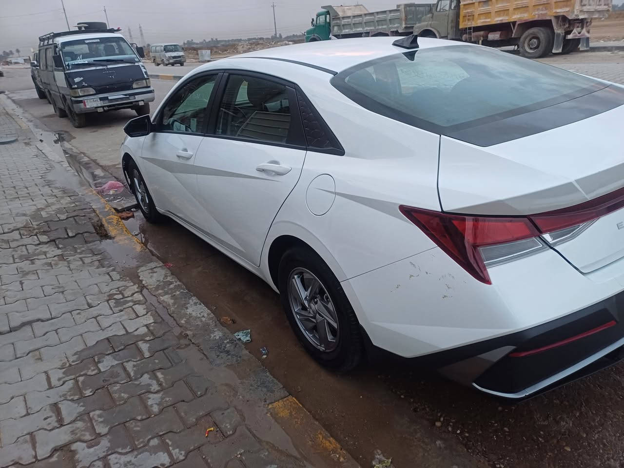 النترا 24 ماشيه 5000ميل ضرر بس بنيد تبديل والجاملغ بي بارد شبر
سعر السياره 149 وبيها مجال قليل 
سياره بدون رقم ابيع 
*********** للاتصال وبي واتساب
