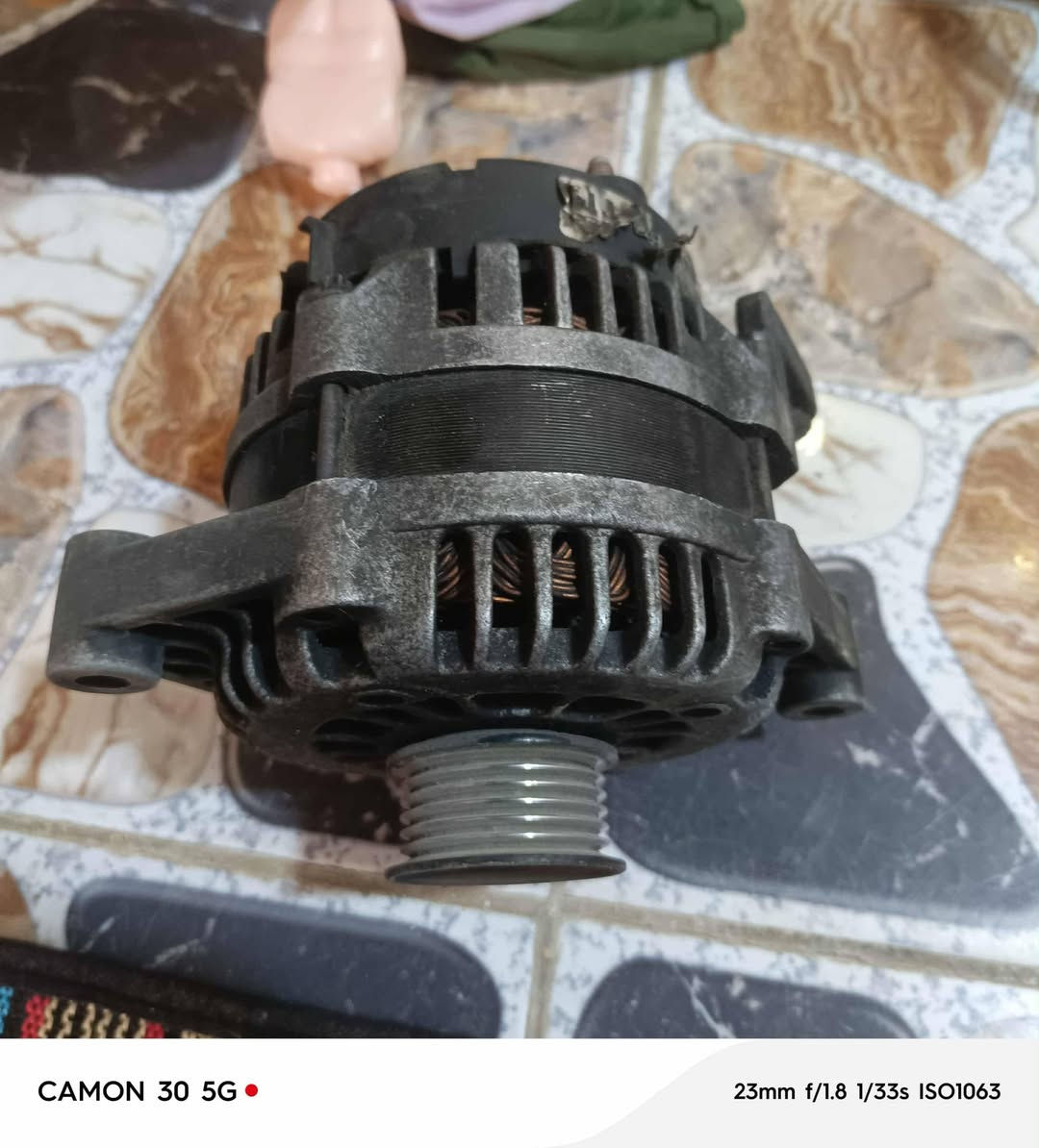 📌 داينمو شيفروليه أبيكا (Chevrolet Epica Alternator)
النوع: داينمو أصلي
الحالة: مستعمل نظيف 
يصلح لـ: شيفروليه أبيكا و بعض موديلات أوبترا حسب المكينة
جاهز للتركيب – شحن مضبوط بعد الفحص
للتواصل على الرقم (***********)

