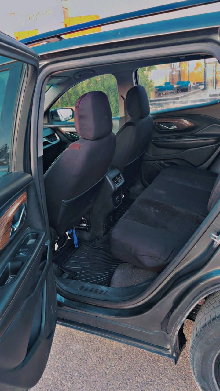 سلام عليكم البيع GMC تيران موديل 2020
وارد مريكي ضربته بنيد ودعاميه والباقي كفاله عامه 
لون فيلي رقم شمالي مميز مداور ثاني يوم 
السعر 165 وبيه مجال 
مكان سياره البصره سفوان 
رقم تلفون ***********
