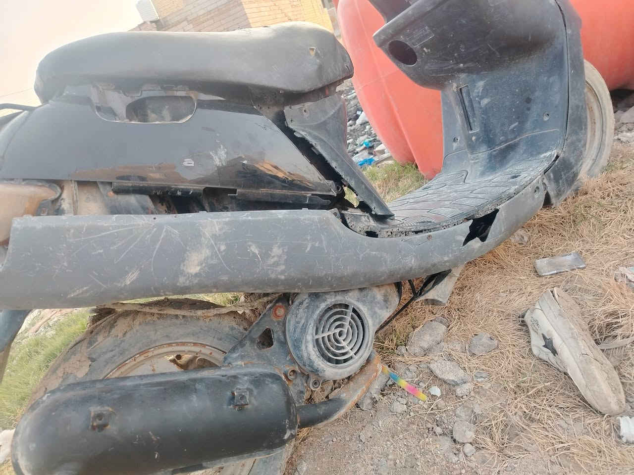 دراجه بتره للبيع قبل 10 ايام مجفتها وعطلت مدري شبيها ابيع كوم حديد السعر 150 وبيها مجال
ناصريه مركز الاسكان الصناعي ***********
