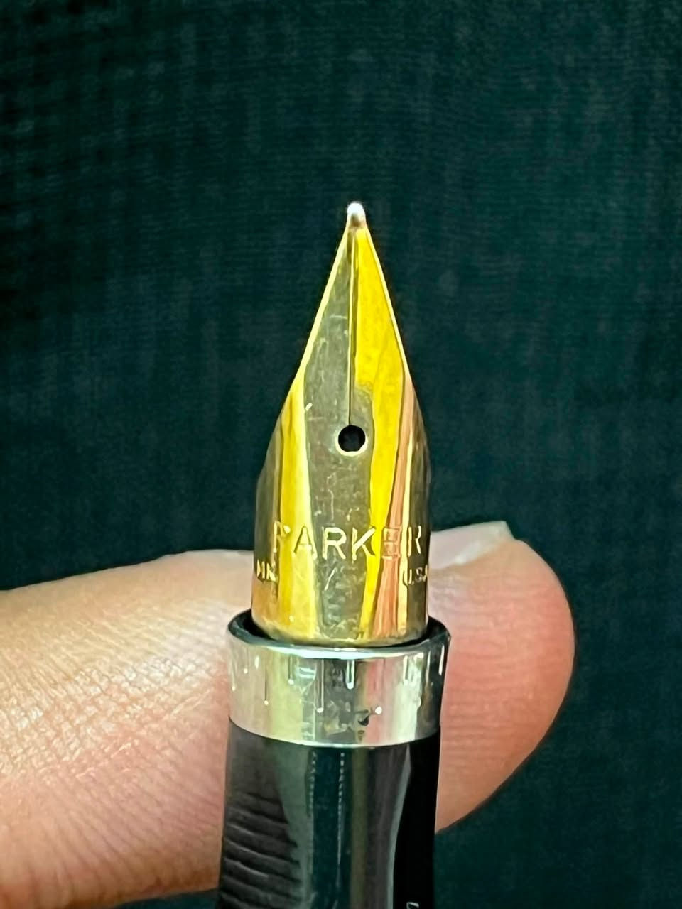 قلم باركر ٧٥ فضه سن دهب ١٤ بحاله ممتازه جداً جداً
المهتم السعر خاص


**إذا كنت صاحب هذا الإعلان وتريد حذفه لأي سبب، رجاءا أرسل رسالة إلى الدعم الفني**