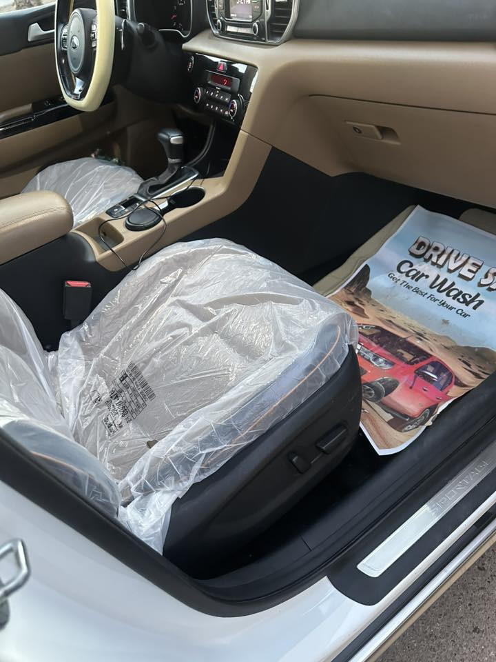 سلام عليكم اخوتي سبورتج للبيع مديل
2017 جيتي لاين فول موصفات 
جنطه كهرباء
سيد بريك دكمه 
سماعات دمام اصل
تبريد شاشه
مري شفط 
ابواب ترحيب 
مكينه 2000 دوش
شفتات سرعه مقود
وبعد موصفات هواي
بدون بارد ولا صبغ فقط ربع دعاميه امامي 
بغداد تحويل شوكت ما تريد 
السعر 190 $ ومجال حك الجيه
***********
