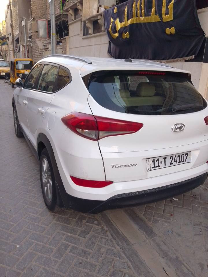 السلام عليكم توسان للبيع موديل 16 رقم بغداد بسمي السيارة تحويل ثاني يوم السعر 150 وبيه مجال حك الجيه رقمي الموبايل *********** العنوان بغداد مدينة الصدر
