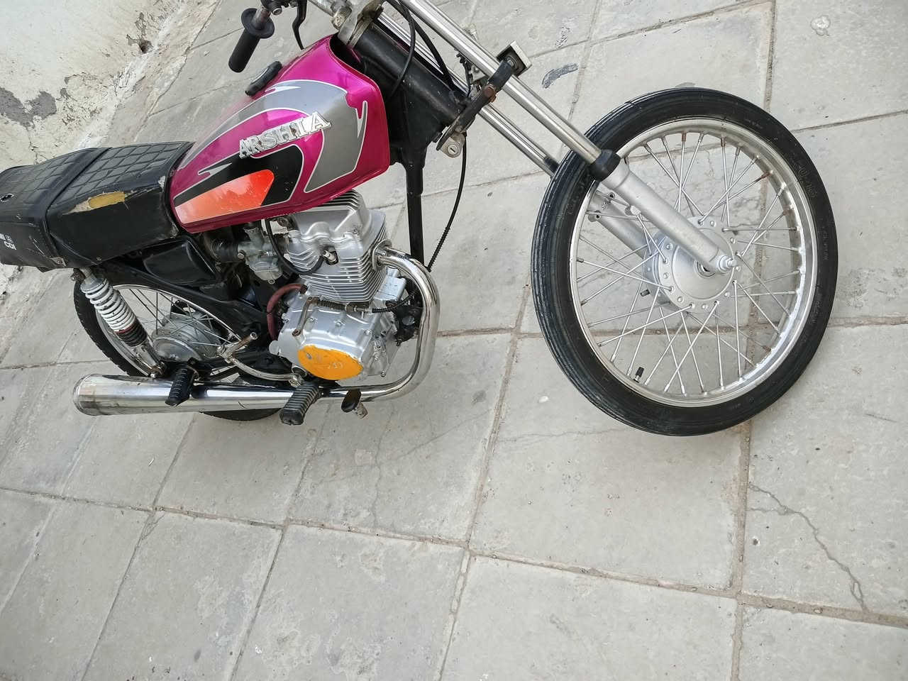 للبيع دراجه 22 شلامجه امجفته كلك كلك 350, وبيه مجال ***********
